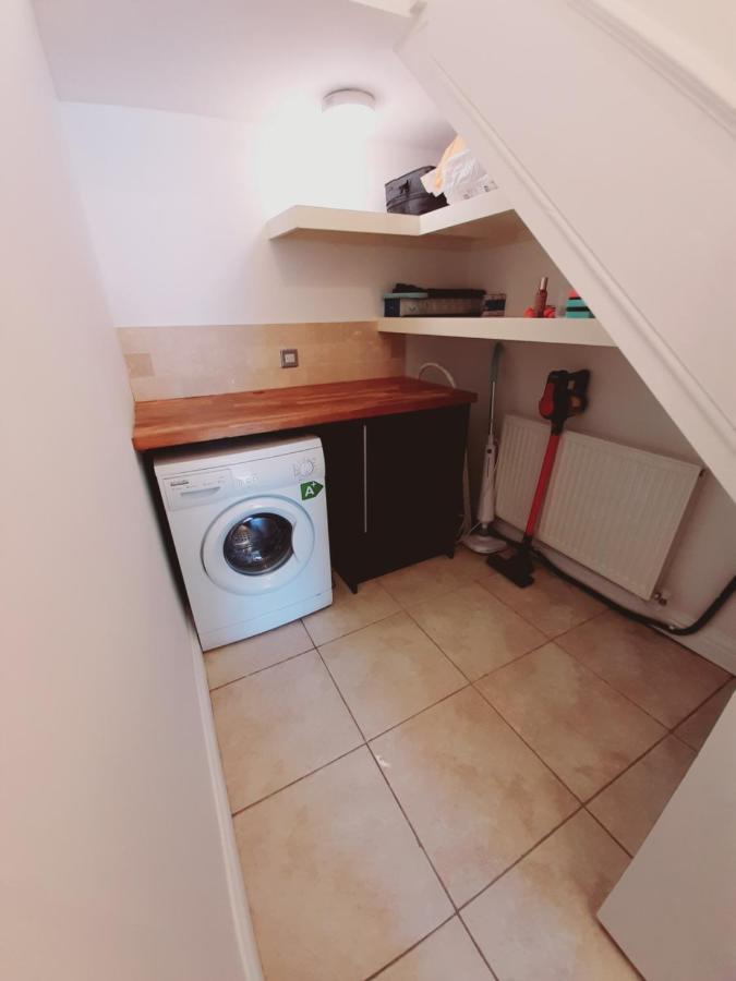 Cosy 1 Bedroom Apartment In The Heart Of Лландидно Екстер'єр фото